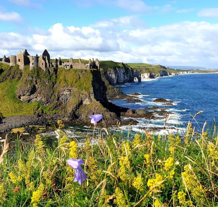 Causeway97 Townhouse Villa Portrush Bagian luar foto